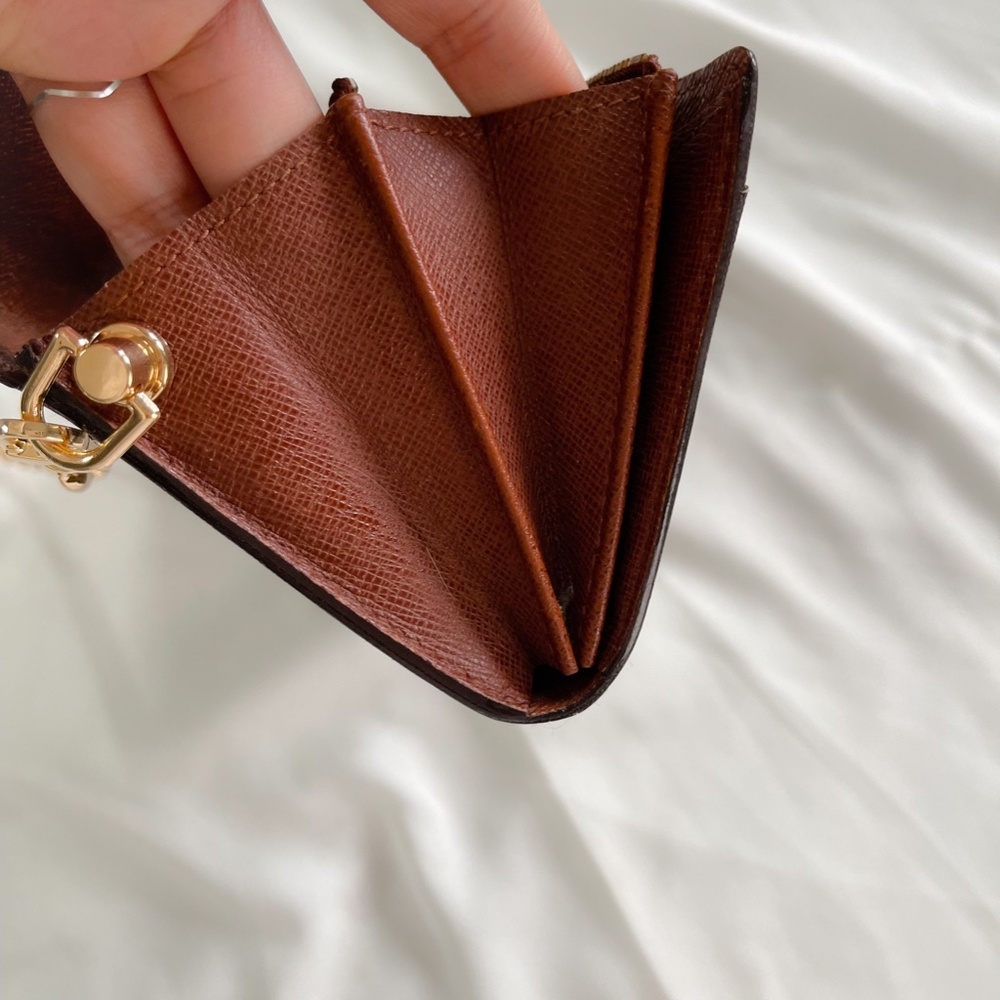 🍒✨Authentic Louis Vuitton wallet on chain 🍒✨ - Picture 11 of 16